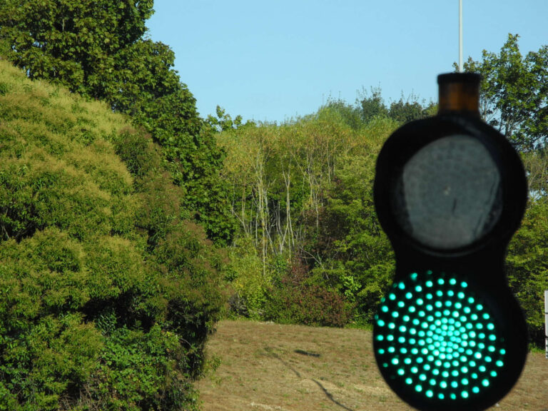 ifabout- superimposing-things-in a world of warnings-green-takes us somewhere ©isabelfaustinophoto